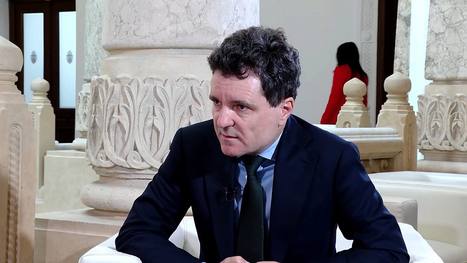 'I want Romania to maintain its pro-Western direction,' presidential hopeful Dan says