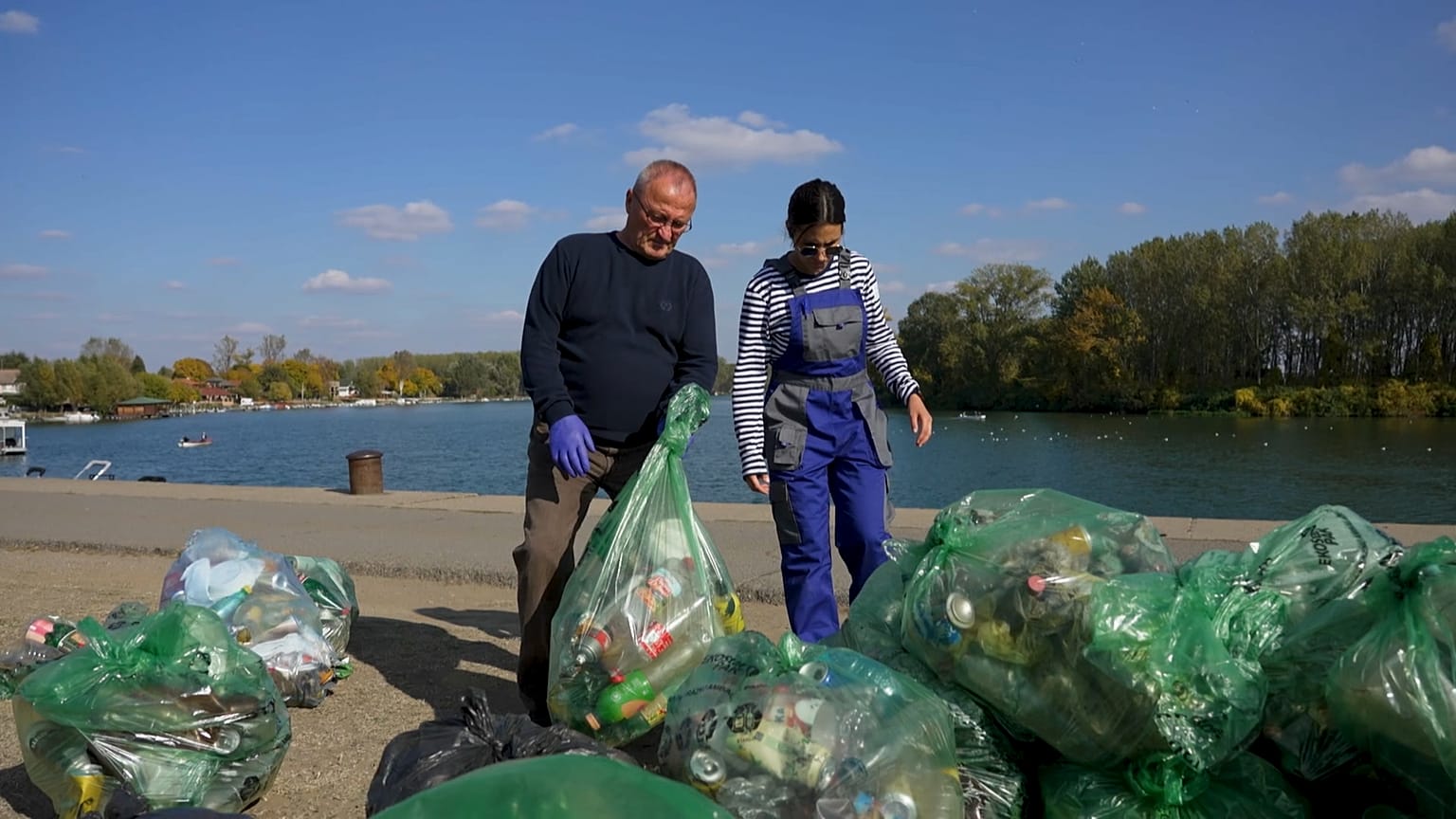 Tisza river clean-up operation: what does the waste consist of?