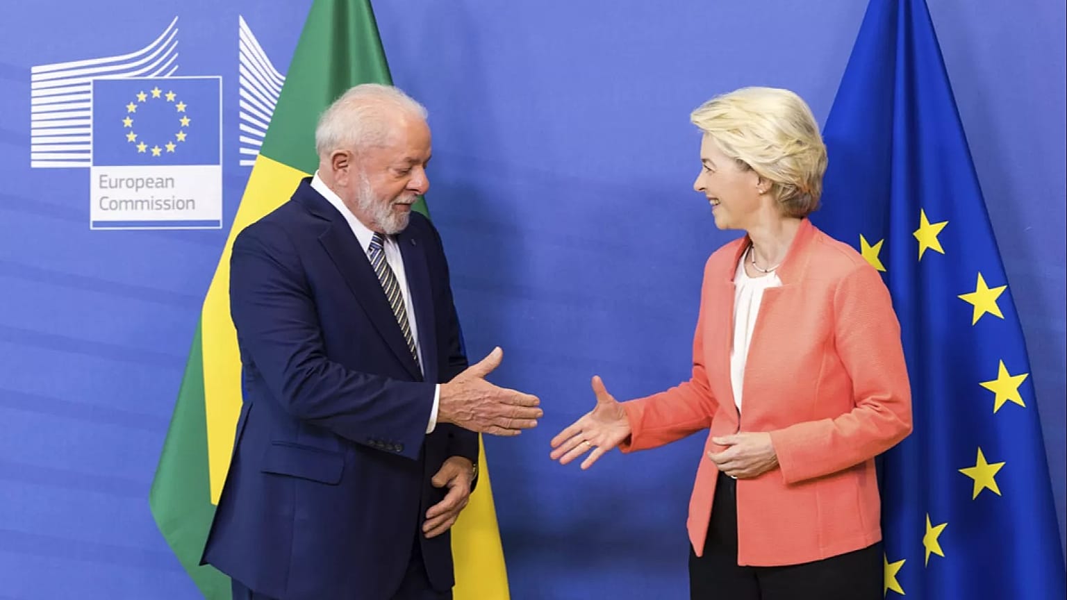 EU Commission President Ursula von der Leyen and Brazilian President Luiz Inácio Lula da Silva.