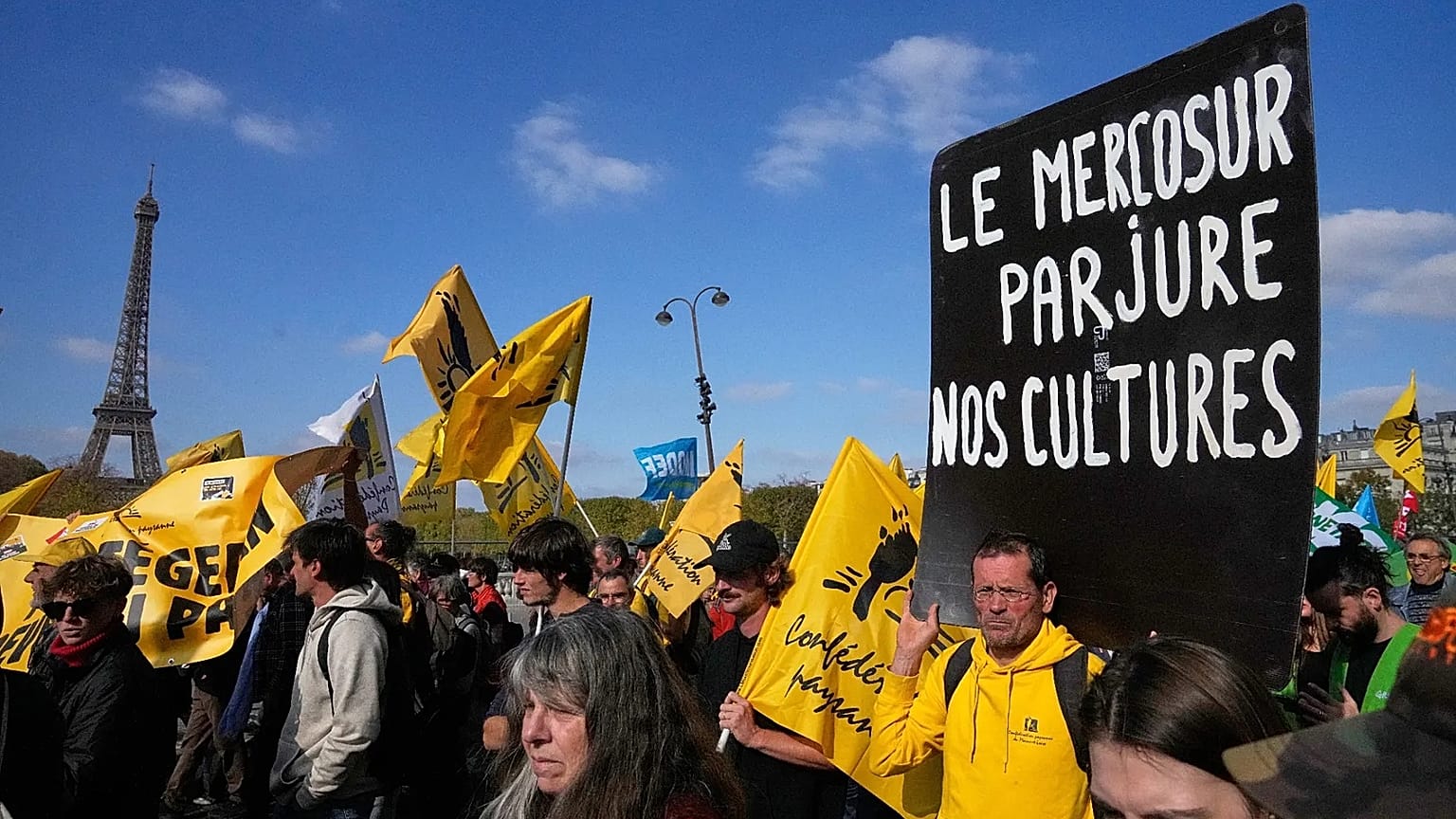 French farmers protest against the EU-Mercosur trade deal.