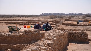 Qatar 365 dusts off the country’s archaeological sites, looking for treasures on land and at sea