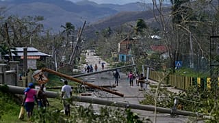 When Hurricane Melissa barrelled through the Caribbean last week, thousands of travellers found their plans plunged into uncertainty. 